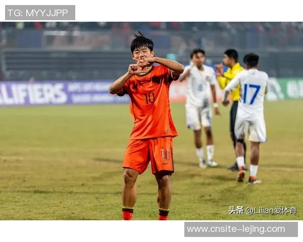 U16国足大胜8-0徐正鹏传中助攻张伯霖精彩头球破门