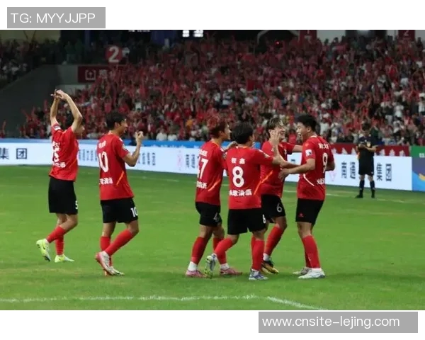 南通队禁区外惊艳凌空抽射中框金成民倒勾补射精彩破门 南通队禁区外惊艳凌空抽射中框金成民倒勾补射精彩破门