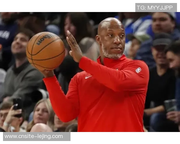 比卢普斯谈季前赛首发轮换希望球迷理性解读球队策略