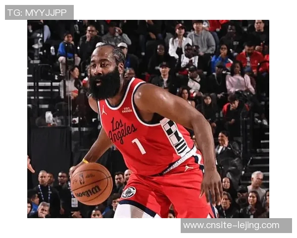 哈登强调主场优势期待后续比赛抓住机会争取胜利