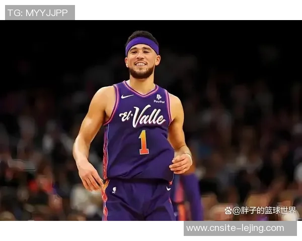 布克专注提升低位背身单打技巧关键时刻展现个人能力